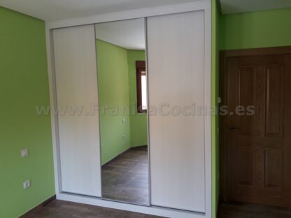 Armario empotrado de 3 hojas correderas - Imagen 4