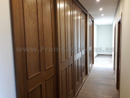 Armarios Empotrados a Medida en Valladolid: Proyecto Exclusivo de FRANISA Cocinas - Imagen 2