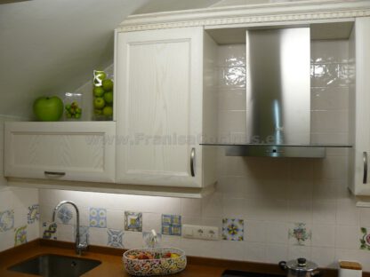 Muebles de cocina de madera de fresno blanco patinado - Imagen 2