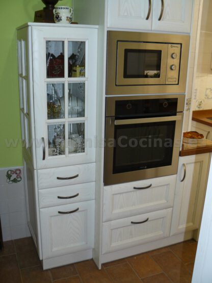 Muebles de cocina de madera de fresno blanco patinado - Imagen 11