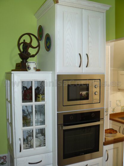 Muebles de cocina de madera de fresno blanco patinado - Imagen 12