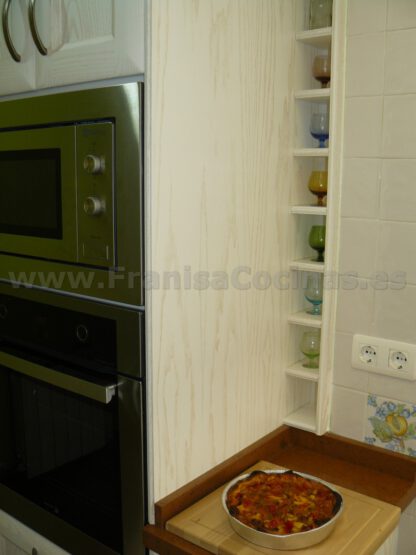 Muebles de cocina de madera de fresno blanco patinado - Imagen 16