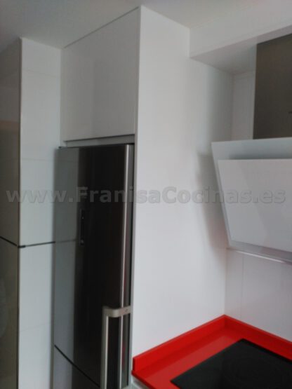 Muebles de cocina tirador gola blanco brillo - Imagen 14