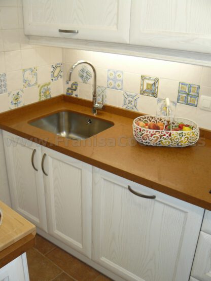 Muebles de cocina de madera de fresno blanco patinado - Imagen 3