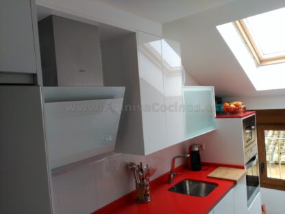 Muebles de cocina tirador gola blanco brillo - Imagen 4