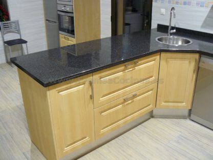 Muebles de cocina polilaminados - Imagen 5