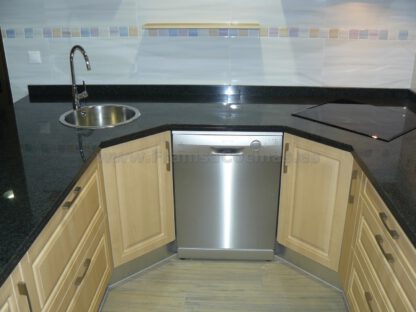 Muebles de cocina polilaminados - Imagen 16