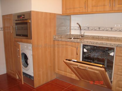 Muebles de cocina polilaminados - Imagen 13