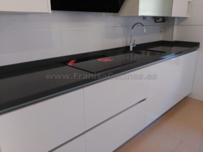 Muebles de cocina con tirador gola aluminio - Imagen 11