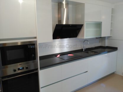 Muebles de cocina con tirador gola aluminio - Imagen 18