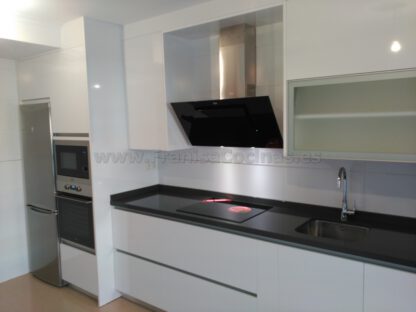 Muebles de cocina con tirador gola aluminio - Imagen 22