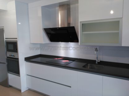 Muebles de cocina con tirador gola aluminio - Imagen 25