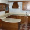 Muebles de cocina de madera castaño - Imagen 2