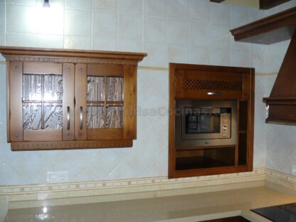 Muebles de cocina de madera castaño - Imagen 15