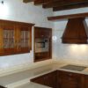 Muebles de cocina de madera castaño - Imagen 19