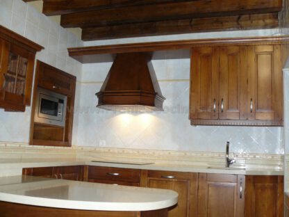 Muebles de cocina de madera castaño - Imagen 28