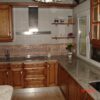 Muebles de cocina de madera rústica - Imagen 2