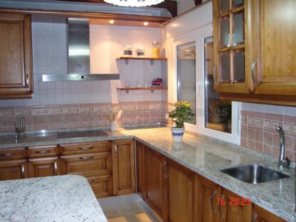 Muebles de cocina de madera rústica