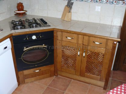 Muebles de cocina rústicos en madera - Imagen 10