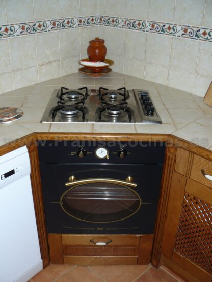 Muebles de cocina rústicos en madera - Imagen 23