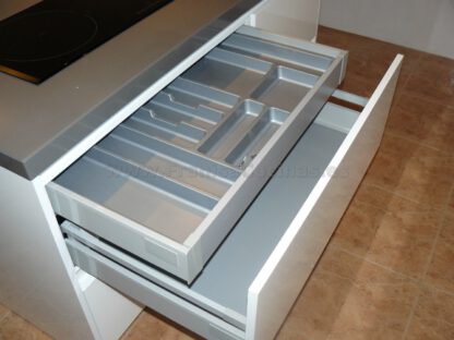 Muebles de cocina con isla y tirador gola - Imagen 32