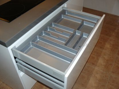 Muebles de cocina con isla y tirador gola - Imagen 33