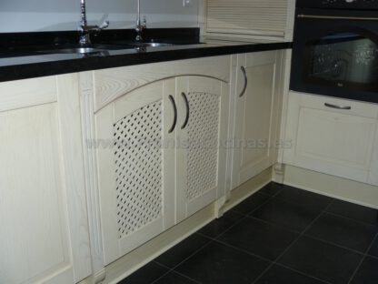 Muebles de cocina madera patinado arena beige - Imagen 10