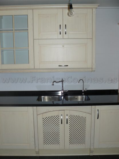 Muebles de cocina madera patinado arena beige - Imagen 5