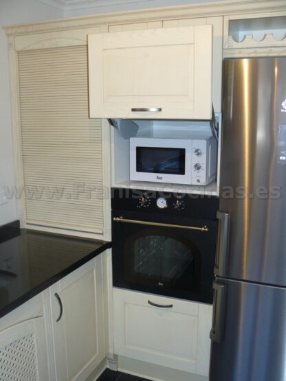Muebles de cocina madera patinado arena beige - Imagen 42