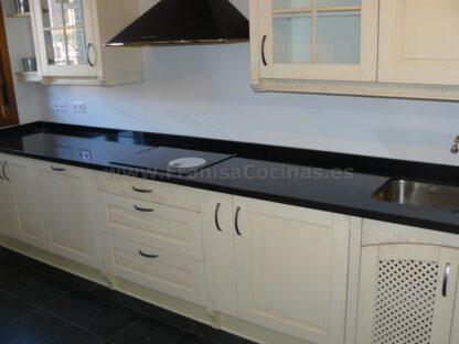 Muebles de cocina madera patinado arena beige - Imagen 62