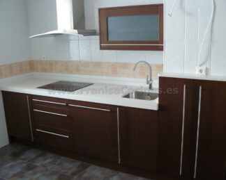 Muebles de cocina tablero marino wengué