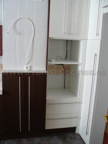 Muebles de cocina tablero marino wengué - Imagen 9