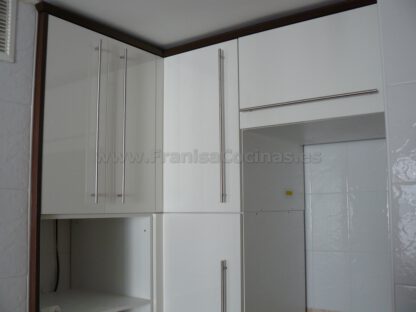 Muebles de cocina tablero marino wengué - Imagen 10