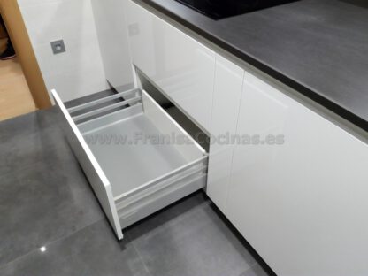 Muebles de cocina blanca - Imagen 34
