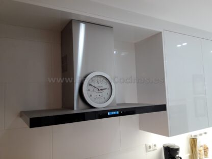 Muebles de cocina con tirador gola madera - Imagen 19