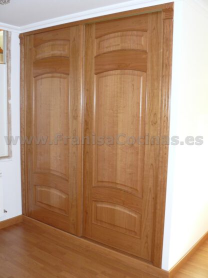Armario empotrado de 2 hojas correderas madera de cerezo - Imagen 2