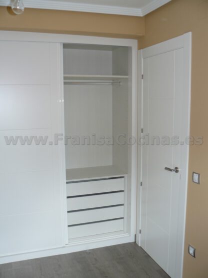 Armario empotrado lacado blanco - Imagen 10