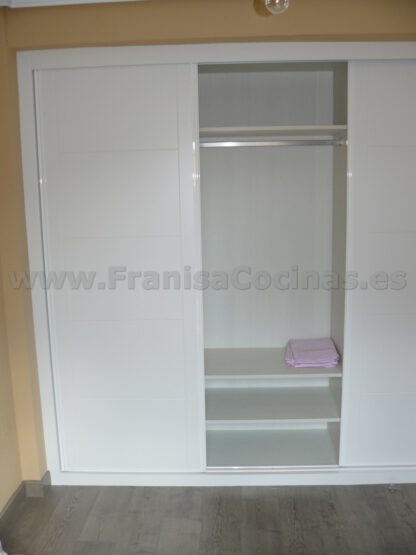 Armario empotrado lacado blanco - Imagen 11