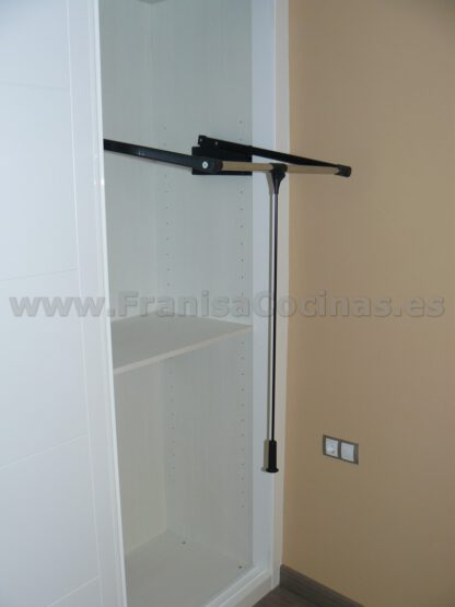 Armario empotrado estriado lacado blanco - Imagen 12