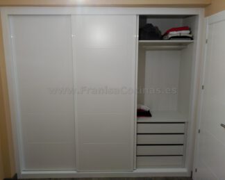Armario empotrado lacado blanco