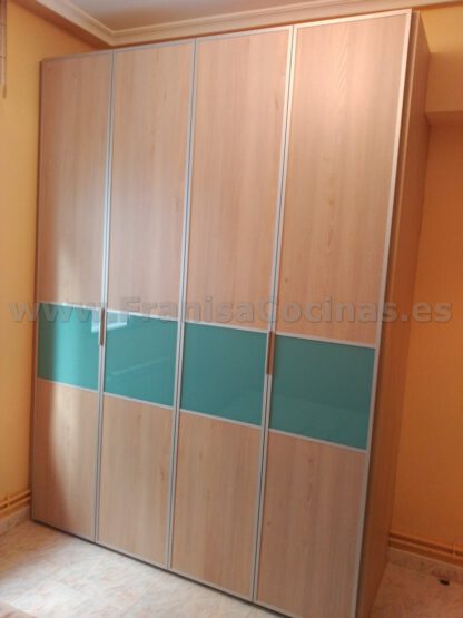 Armario empotrado puertas plegables a la medida - Imagen 2