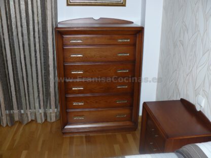 Dormitorio de madera maciza a la medida - Imagen 11