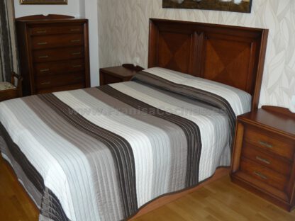 Dormitorio de madera maciza a la medida - Imagen 13