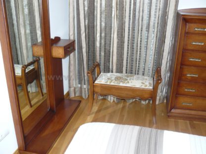 Dormitorio de madera maciza a la medida - Imagen 16