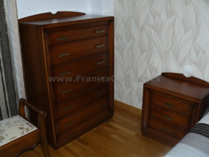 Dormitorio de madera maciza a la medida - Imagen 17