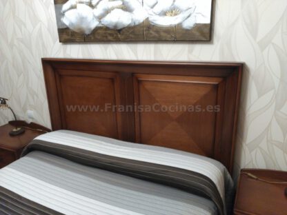 Dormitorio de madera maciza a la medida - Imagen 2