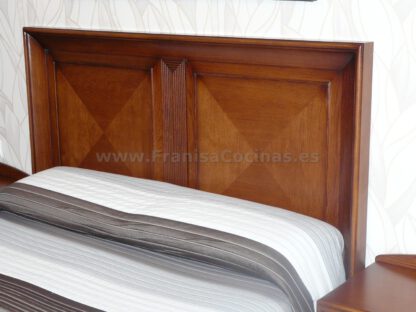 Dormitorio de madera maciza a la medida - Imagen 6
