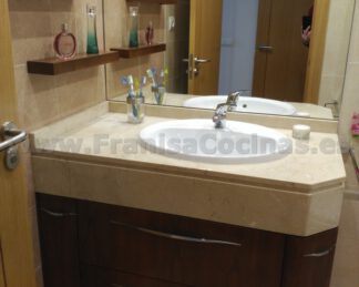Mueble de baño a la medida moderno