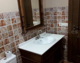 Mueble de baño rústico de madera