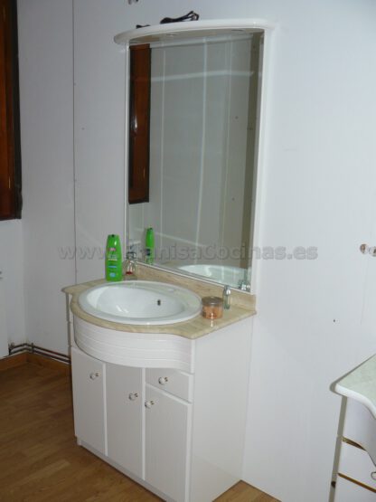 Mueble de baño lacado blanco de exposición